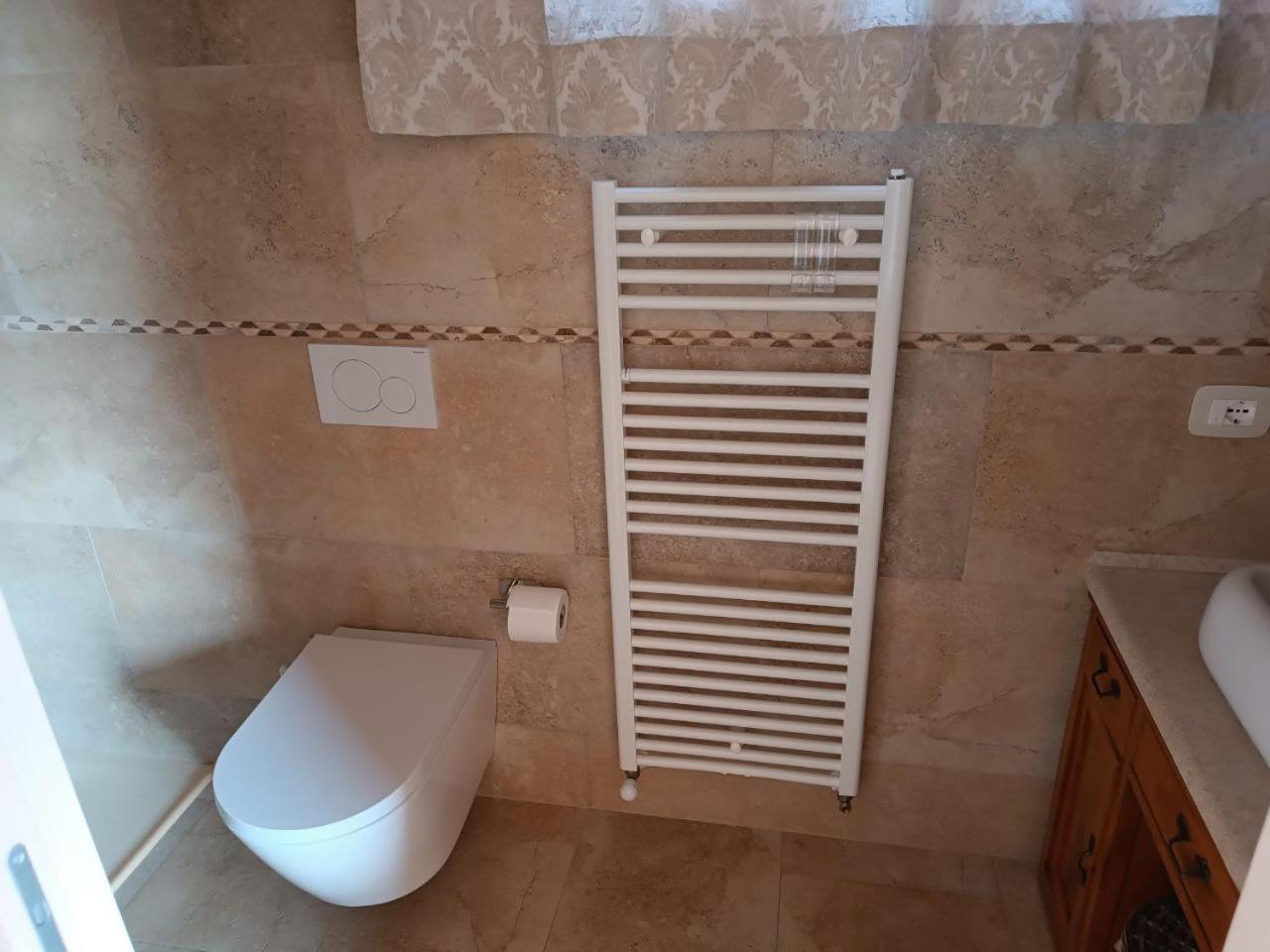 Locazione Turista Cocode Bed and Breakfast Miane Exteriör bild